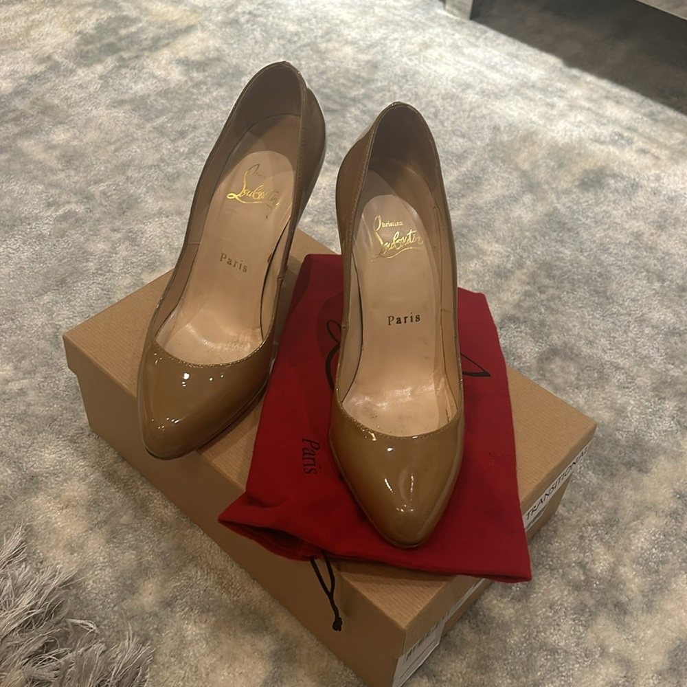 Christain Louboutin Paris